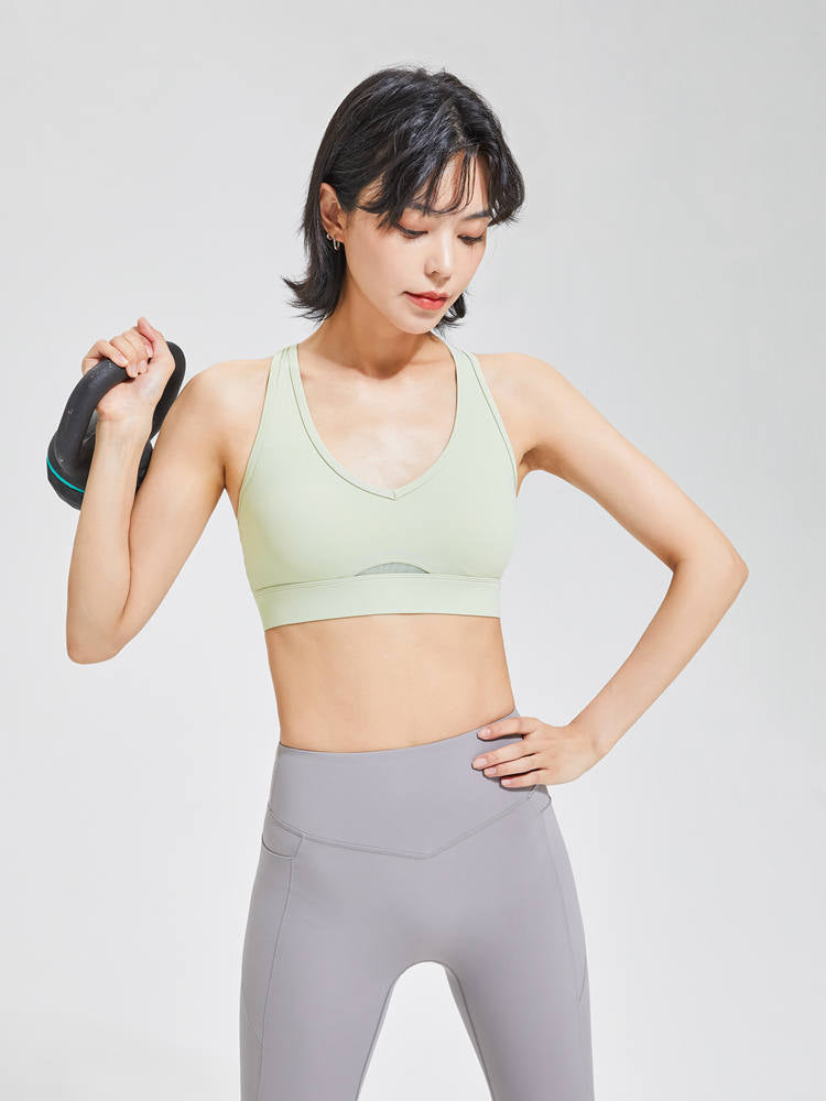 新色入荷 高強度 メッシュ入り美背中 スポーツブラ - SLOLI