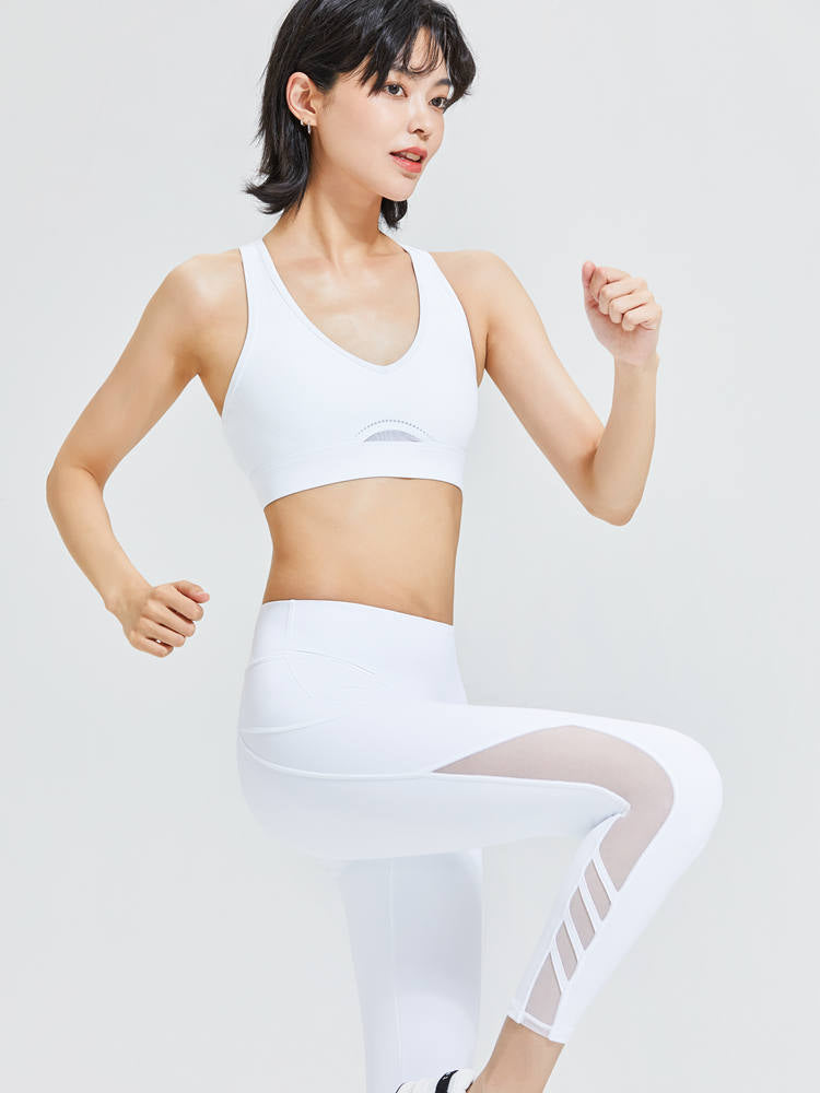 新色入荷 高強度 メッシュ入り美背中 スポーツブラ - SLOLI